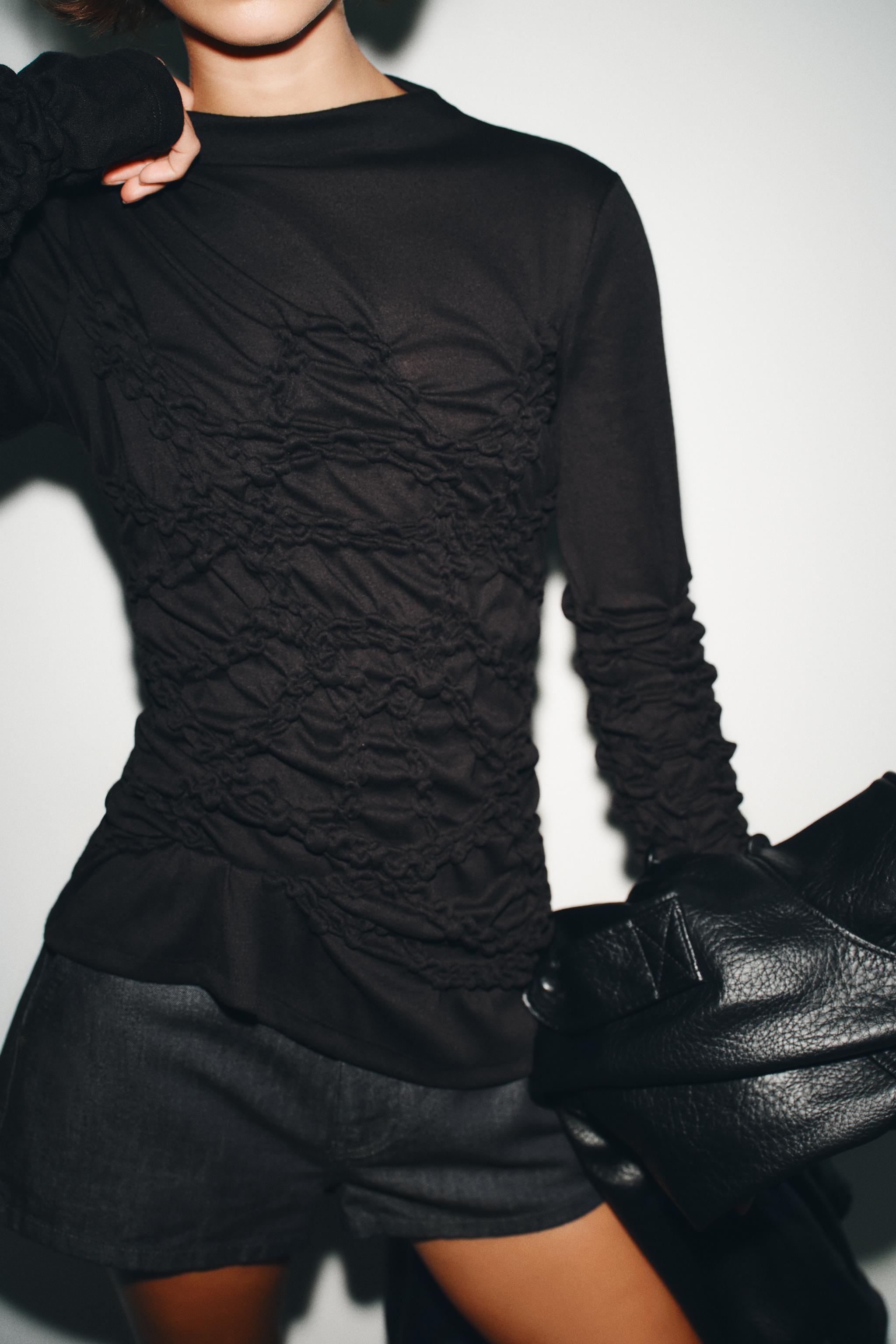 LONG SLEEVE MOCK NECK TOP